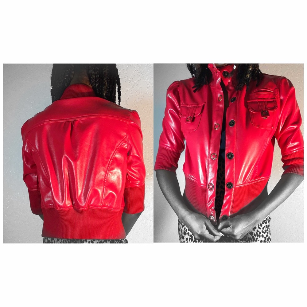 Red Faux leather 3/4 sleeve jacket 🧥❣️